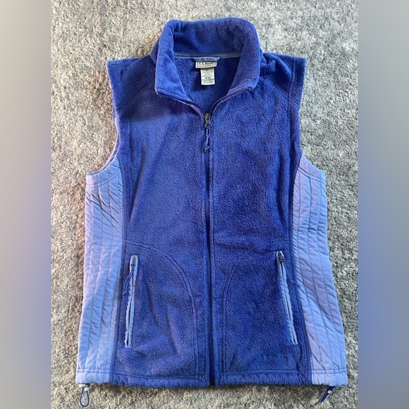 Women’s LL Bean performance fleece vest - Picture 2 of 5